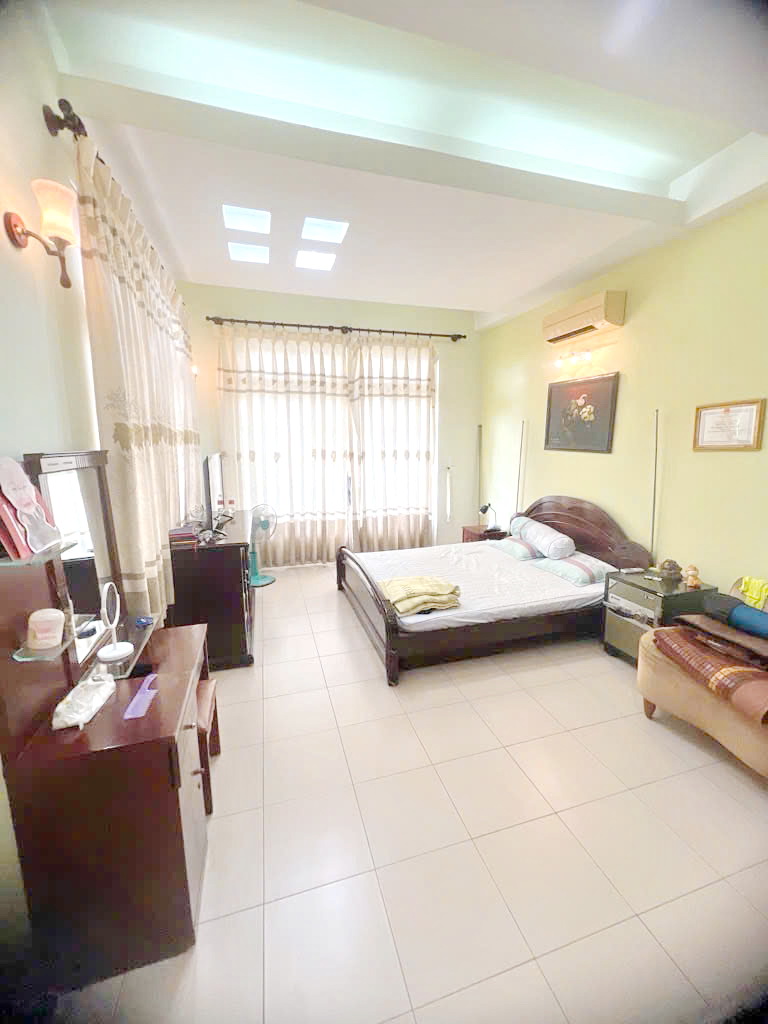 Bán Biệt Thự 3 lầu mặt tiền KDC Tạ Quang Bửu Phường 5 Quận 8